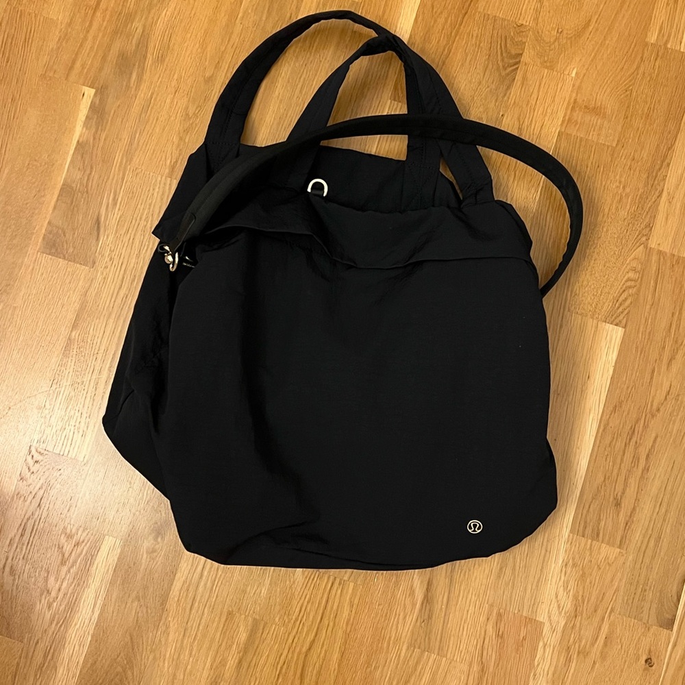 LULULEMON. tote bag. Black. Nylon. Perfect condition. - Picture 4 of 7